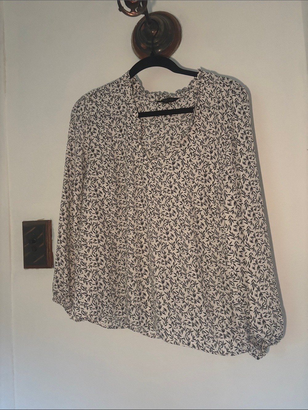 Banana Republic Black and White Leaf-Print Blouse